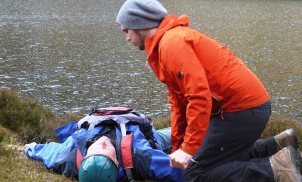 first aid training courses, outdoor frist aid training, wilderness first aid course